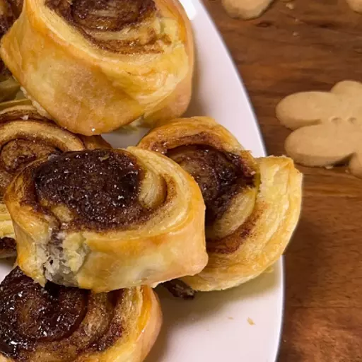 Air Fryer Gingerbread Cinnamon Rolls.png