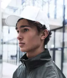 F7707%20WHI%20MODEL%201.jpg?