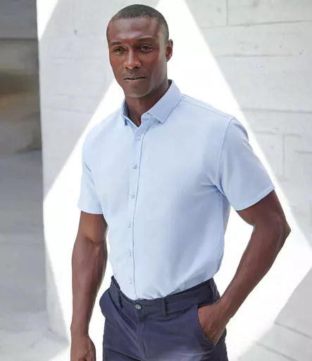 H588%20LBL%20MODEL%202.jpg?