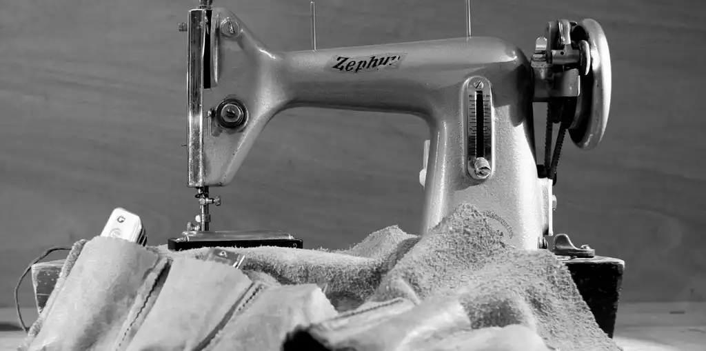 old sewing machine mono.jpg