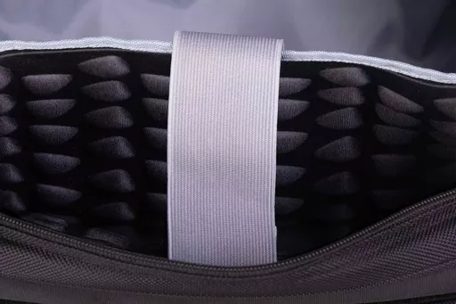 yjL0V-Mom0Ov8IRDO7x0Jg.c-r.jpg?