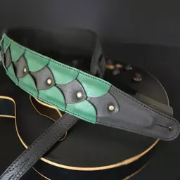 GS92 shamrock green black dragon skin guitar strap Pinegrove 3.jpg