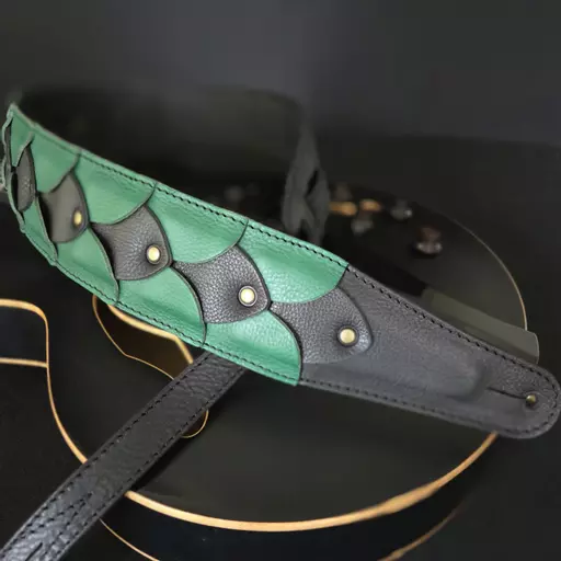 GS92 shamrock green black dragon skin guitar strap Pinegrove 3.jpg