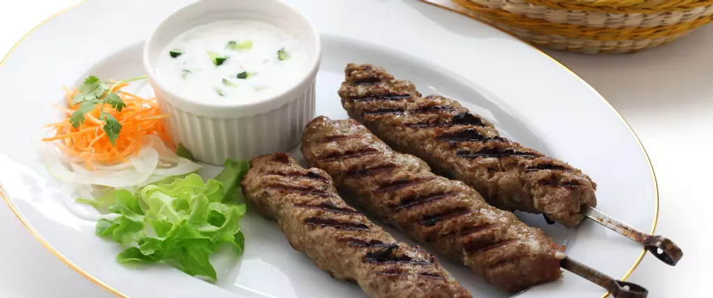 Air Fryer Lamb Kebabs with Yogurt Marinade