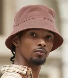 BB687%20RWD%20MODEL%201%20HERO.jpg?