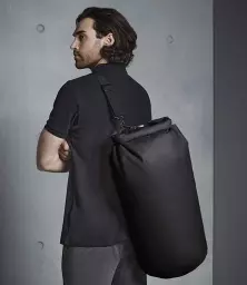 QX640%20BLK%20MODEL%202.jpg?