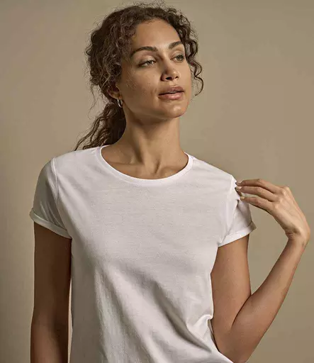 T5063%20WHI%20MODEL%202.jpg?