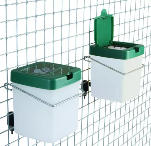 Clip On Mesh and Cage Drinker clear.jpg