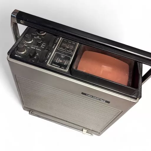 Plustron TV 3.jpg