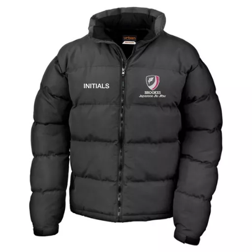 OxfordBrookesUniversity_JapaneseJiuJitsu_GenericPuffaJacket_Black_Front.png