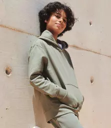 SM531%20KHA%20MODEL%201%20HERO.jpg?