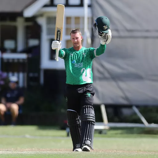 Pardoe Bat Raise.jpg