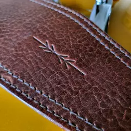 BS53 brown leather guitar strap Pinegrove 185919.jpg
