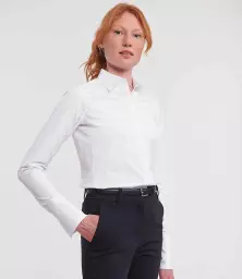 960F%20WHI%20MODEL%203.jpg?