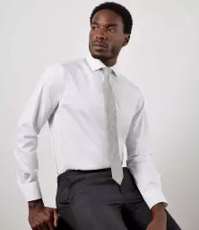 K118%20WHI%20MODEL%201%20HERO.jpg?