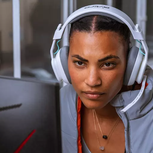 HoMJgpgutUS0ZAD8d72fQg.c-r.jpg?