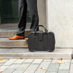 2a0_AWG9tk6YcP-zmSOi-g.c-r.jpg?