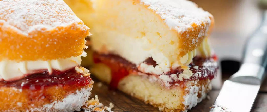 Classic Victoria Sponge Cake