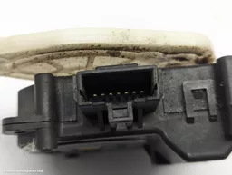 e6903413-48df-44a3-aef5-f7aa6e7e518e.jpeg?