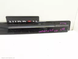 93fe250f-1d1d-4d41-bd84-7994f3d840d7.jpeg?