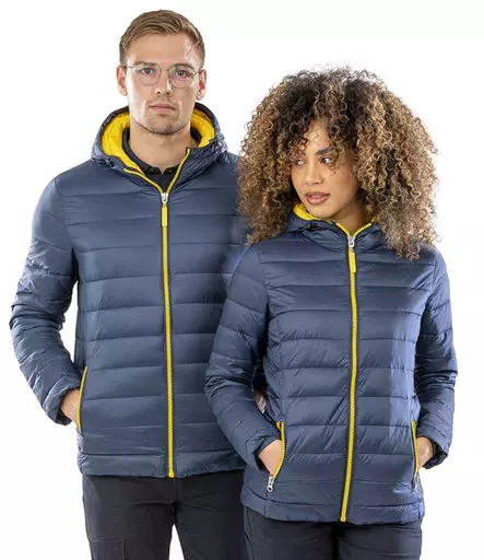 RS194F%20NV_YL%20MODEL%203.jpg?