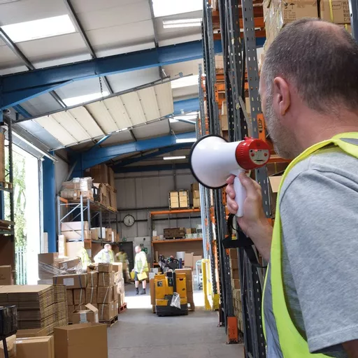 1696854106-86077100.jpg?