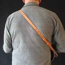 MS71T tan mandolin strap Pinegrove Leather 095933.jpg