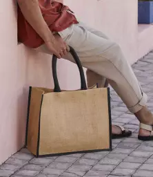 W470%20NT_BK%20MODEL%202.jpg?