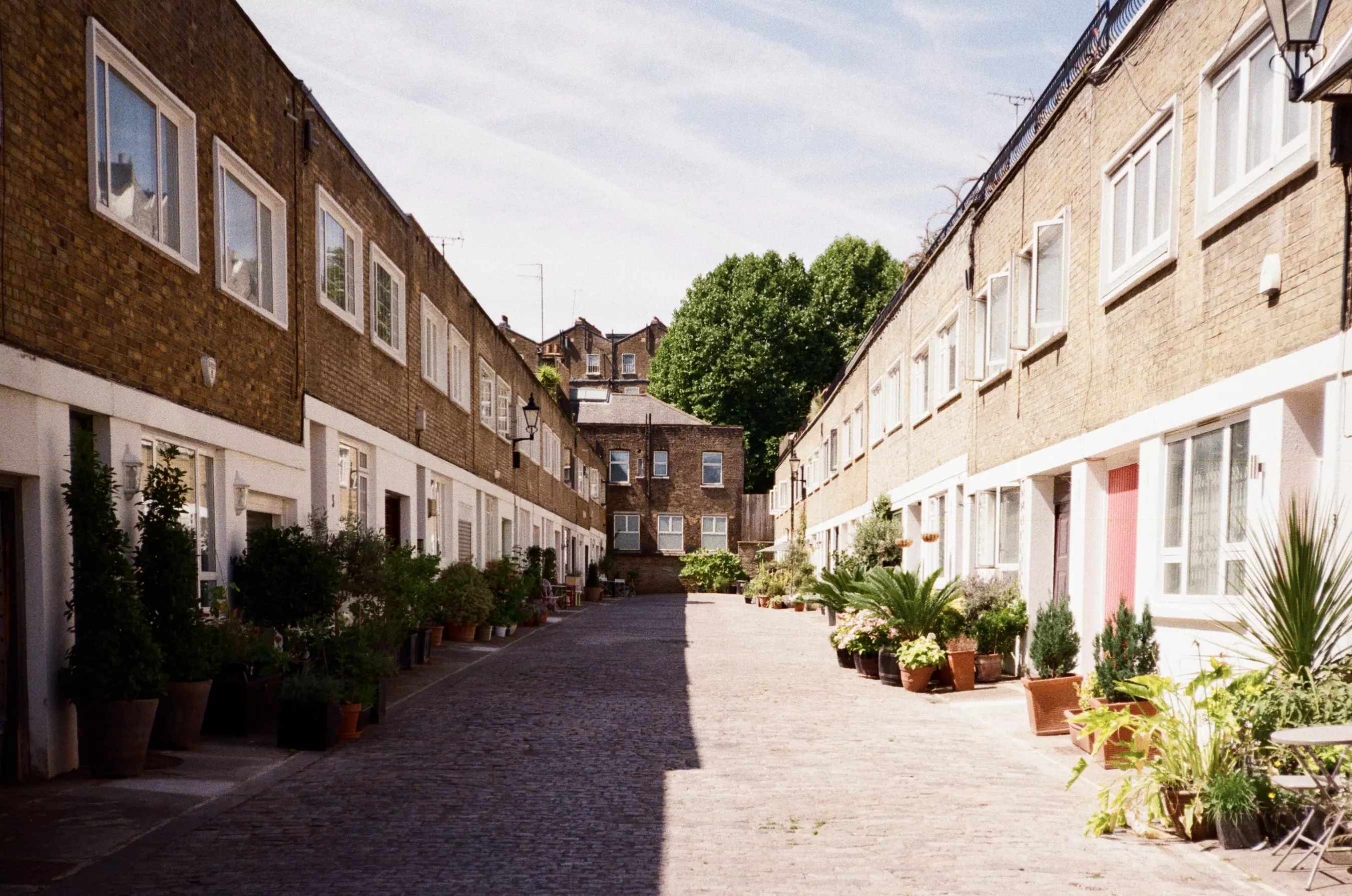 Long shot of a street in North East Londono on a sunny day