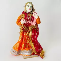 Sari Figure.jpg