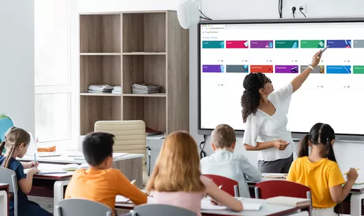 Pro Series 3_AdobeStock_453531556_Google Classroom Visual_02(1).png