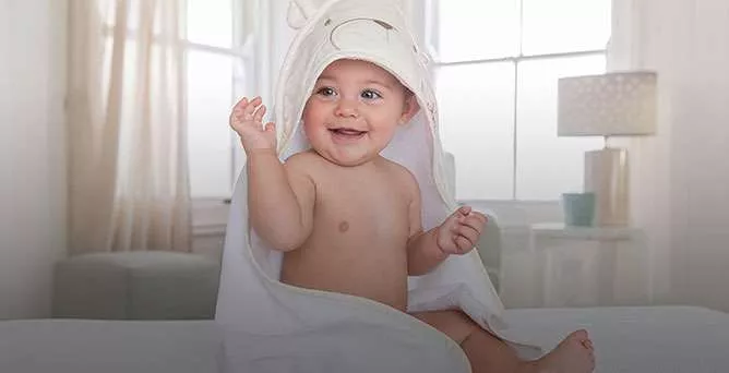 NICE AND CLEAN: A FEW TIPS FOR BABY'S DAILY HYGIENE