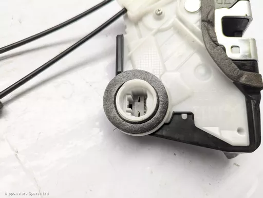 d6916cae-1728-4f19-9edc-6ceb5a3080cc.jpeg?