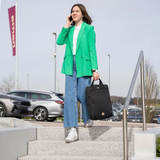 A4mAq7DKs0ifMF3vJLbAMg.c-r.jpg?