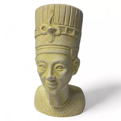 Nefertiti 4.jpg