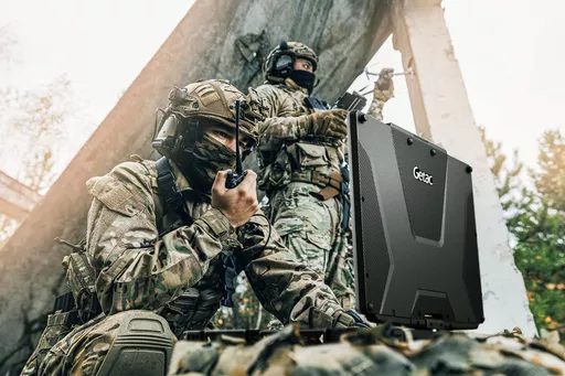 vunDjmG0ekuW1E6T66a44A.c-r.jpg?