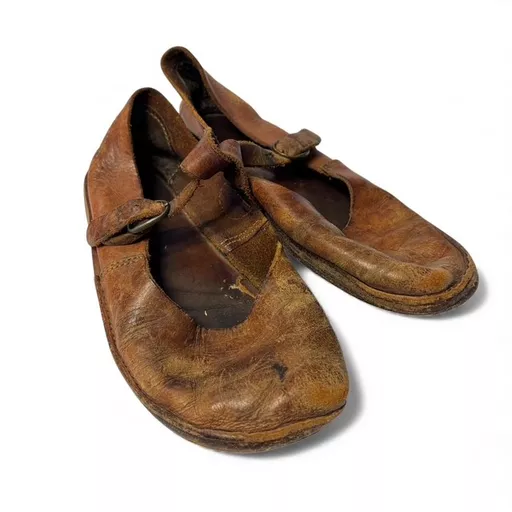 Tudor Shoes 1.jpg