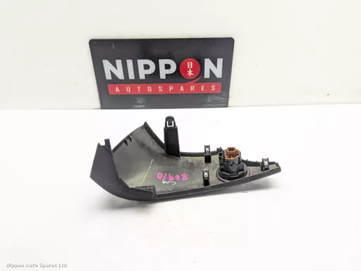 4d5ef624-a8a5-4f7b-9d9b-1d9dc7f5cf31.jpeg?