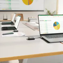 84fanJEZFE2IXPxfAupm7Q.c-r.jpg?