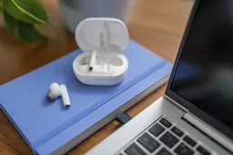 Yzv5y9yd-UuJbjRTeSplXA.c-r.jpg?