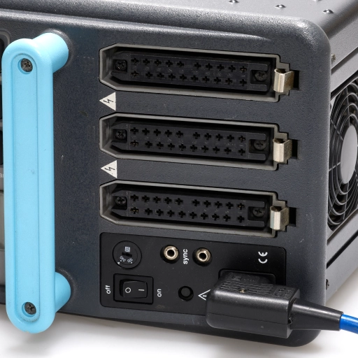 U-2042-grafit-a4_08 2.jpg