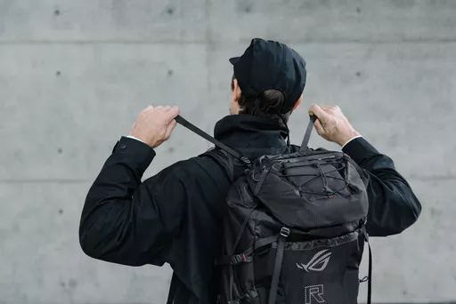 VrtSYnwKmkGowGun_XRFYQ.c-r.jpg?