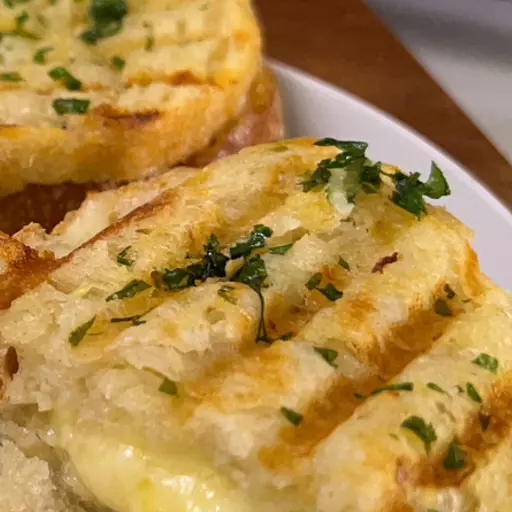 Garlic Bread Sandwich.png