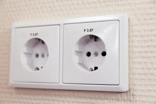 DetTg-hAjk2PgHXrb6W1Rw.c-r.jpg?