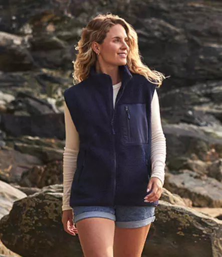 RV302%20NAV%20MODEL%204.jpg?