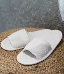 TC64%20WHI%20MODEL%202.jpg?