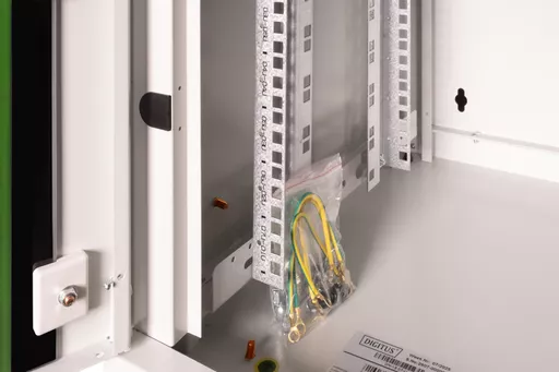 hdTHL0-R8EOewfNDf-YsPg.c-r.jpg?