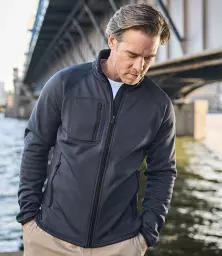 T9100%20DGY%20MODEL%201%20HERO.jpg?