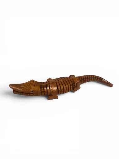 wood croc 1.jpg