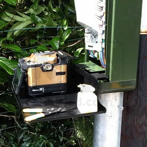 worktray-pole-splicing.jpg?